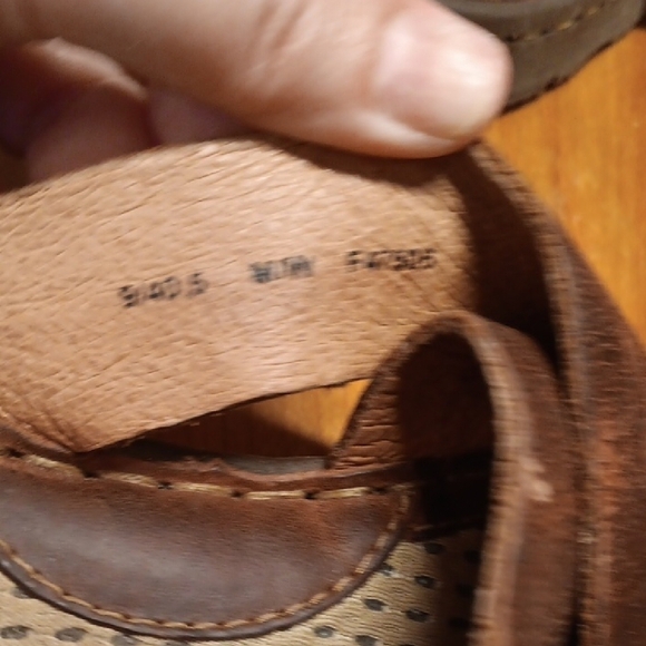 Born Brown Leather Sandals women's size 9 - Picture 6 of 9